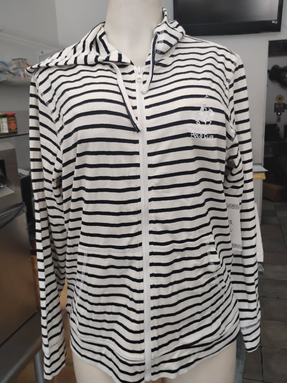 Sweat suit Zippered Front Striped Jacket & Pants 🤍🖤😍